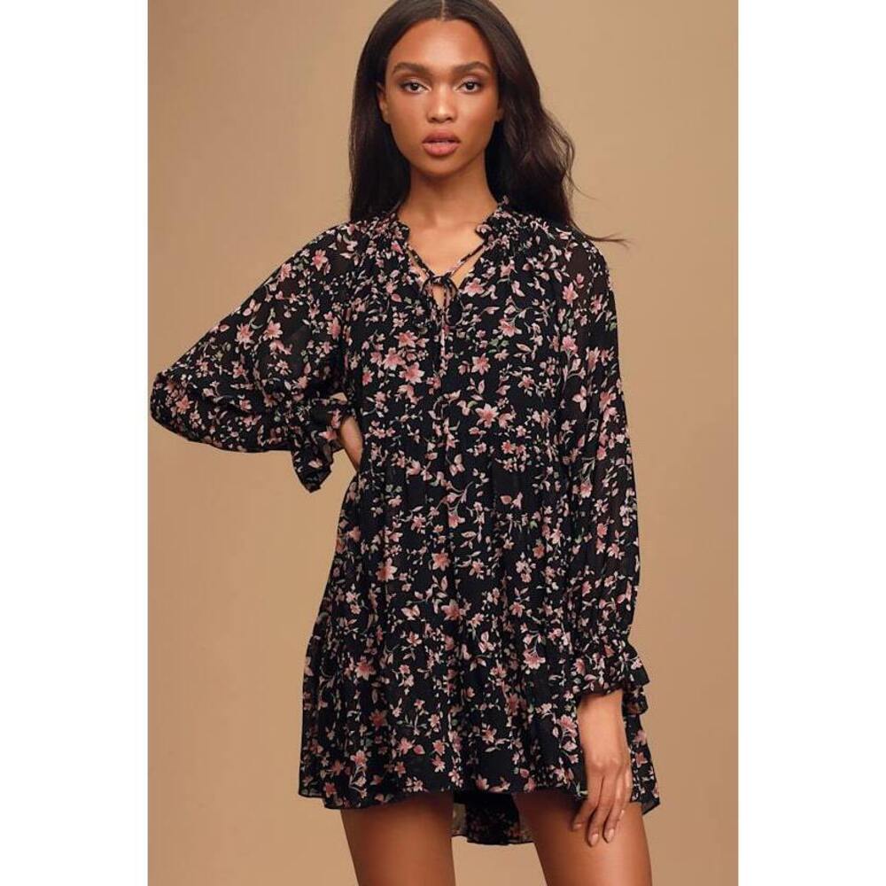 Lulus Romantic Type Black Floral Print Tiered Babydoll Dress - Size M